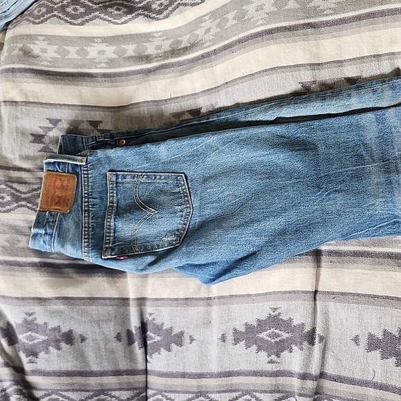 Levi's Jeans - Picture 2 of 2
